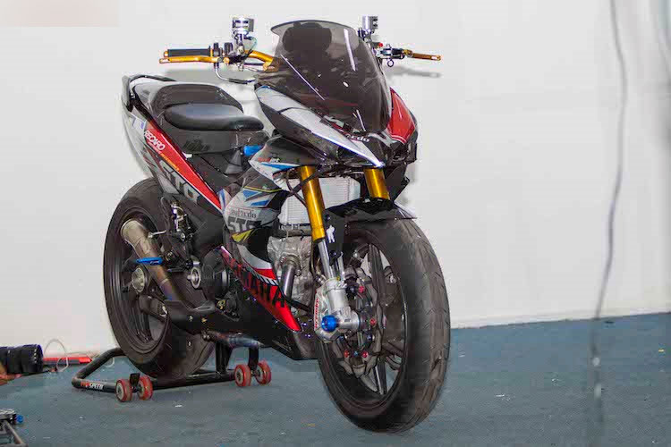 Xế nổ Yamaha Exciter 150 độ môtô phân khối lớn tại VN